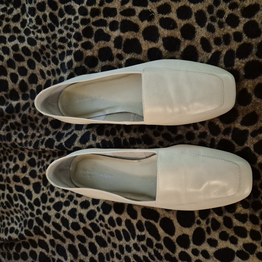Elegant Cream Loafers